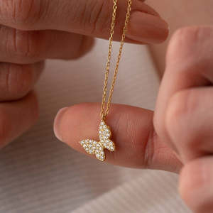 Collier Papillon Miniature Hallmark avec Pierre en Zircon Argentée Dorée et Cristaux - Product Image 1