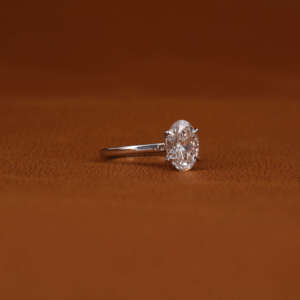 Bague de fiançailles solitaire en or blanc massif 2.0 CT, taille ovale, 18 carats, diamant sans conflit, cadeau d'anniversaire pour elle IGI - Product Image 6