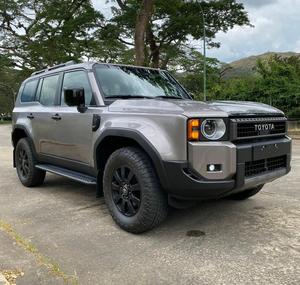 ปี 2025 สำหรับรถยนต์ Prado SUV เครื่องยนต์เทอร์โบ เกียร์อัตโนมัติ หลังคาซันรูฟแบบพาโนรามา - Product Image 1