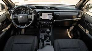 Modelo Popular 2025 TOYOTA HILUX DC ADVENTURE 4.0P AT 4X4 BLANCO LHD - Product Image 3