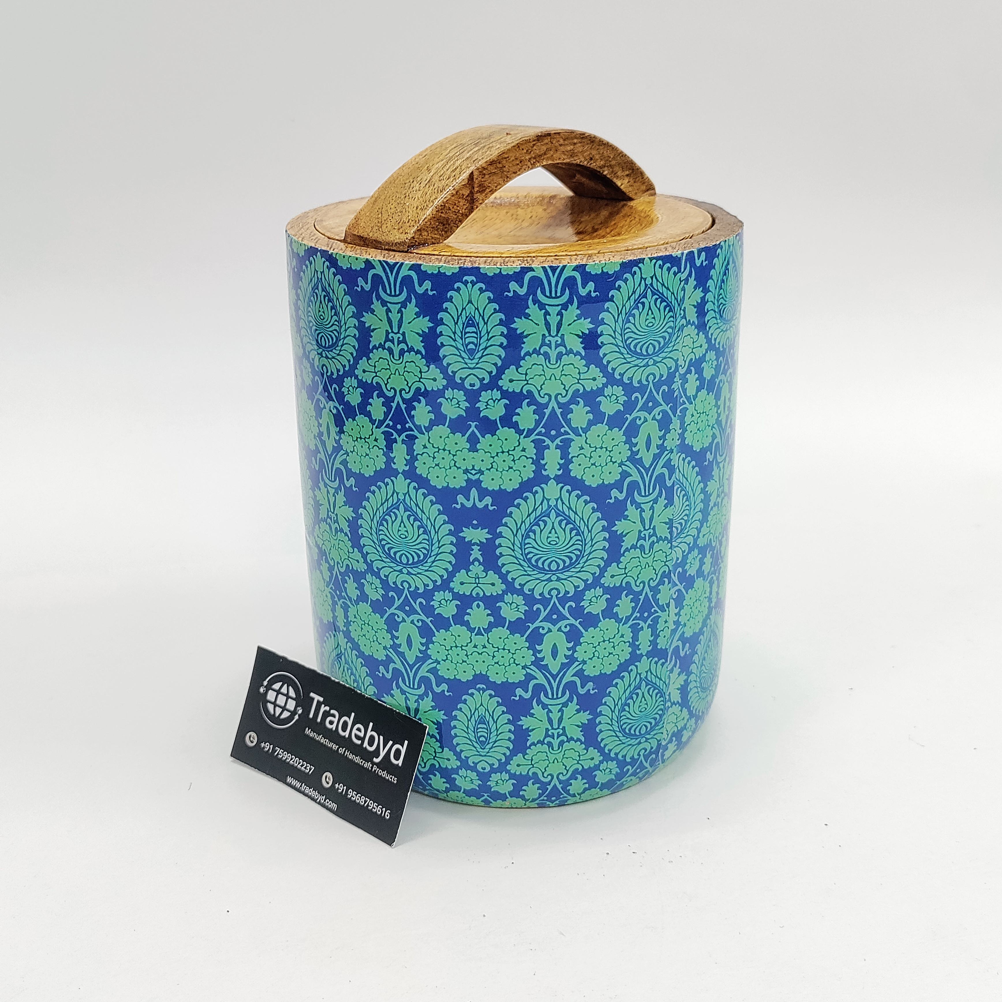 Available in different sizes