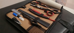 Kit de ciseaux à cheveux de barbier avec rasoir |   Ensemble d'outils professionnels de toilettage de salon par MAQNSCO - Product Image 5