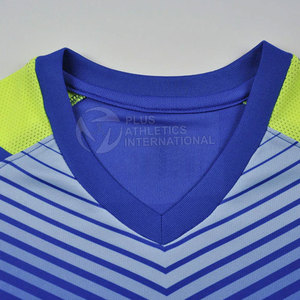Uniforme de fútbol profesional hecho a medida con logotipo bordado e impresión Uniforme de fútbol personalizado - Product Image 4