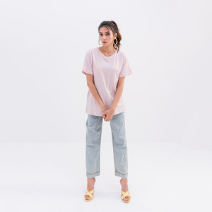 เสื้อยืดคอกลมสไตล์ใหม่สำหรับผู้หญิงใส่ในฤดูร้อนเสื้อยืดคอกลมสีทึบออกแบบโลโก้ได้ตามต้องการ - Product Image 5