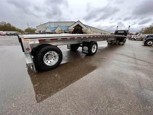 New Arrivals 4 AxleFlatbed Semi <b>Trailer</b> 40ft Container 80 T Flatbed Semi <b>Trailer</b> With Good Condition wholesale prices - Product Image 4