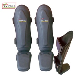 AKEWAL Espinilleras profesionales Nuevo cuero de vaca y cuero sintético relleno de látex y espuma Eva Productos DE BOXEO - Product Image 5