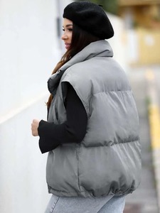 Chaleco acolchado personalizado para mujer Chaqueta acolchada sin mangas de poliéster 100% resistente al agua al por mayor 2025 - Product Image 6