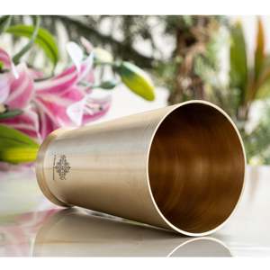 Verre à lassi en laiton pur finition mate, produit écologique - Product Image 3