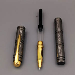 Stylo en acier damas de qualité supérieure, construction en métal massif, stylo à bille de luxe fait à la main, papeterie de luxe pour les cadres, cadeau pour les clients - Product Image 6