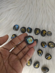 Ensemble de runes en labradorite naturelle, 25 pièces, pierres de divination gravées, ensemble de runes en cristal avec pochette en velours pour la méditation et la pratique spirituelle - Product Image 4