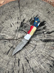 มีดพับเหล็กดามัสกัสทำมือ พร้อมซองหนัง ด้ามไม้และกระดูก สำหรับพกพาในชีวิตประจำวันและล่าสัตว์ รับผลิตแบบ OEM - Product Image 3