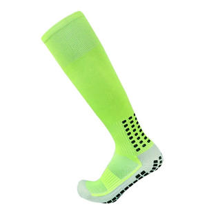 Calcetines deportivos antideslizantes con logotipo personalizado último diseño con grosor fino - Product Image 4