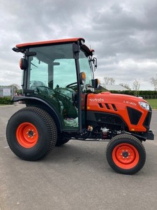 Potente tractor Kubota serie L60 de 37 hp, diseñado para trabajos pesados y largas jornadas con rendimiento de calidad premium. - Product Image 6