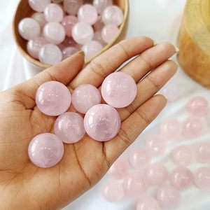 Bola de piedra de cuarzo rosa hecha a mano para la meditación curativa de alivio del estrés de energía positiva - Product Image 5