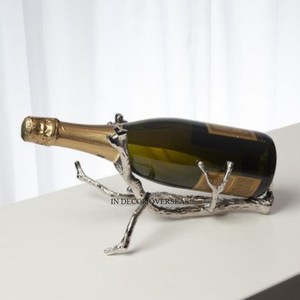 Gorgeous Look Silver Color Finishing Shiny Polished Prime Quality Metal Made Wine Bottle Stand Holder <b>Table</b> Centerpiece Decor - Product Image 1