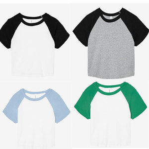เสื้อยืดครอปแขนสั้นผู้หญิง Bella+Canvas ปักโลโก้แบบ 3 มิติ ลายบาติก สองสี แขนปกติ ตัดต่อสีตัดกัน - Product Image 4