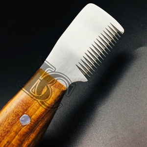 Cuchillo de rayas de alta calidad para pelo de mascotas, mango de madera de acero inoxidable sostenible, cuchillo de rayas para el cuidado a la venta de perros - Product Image 4