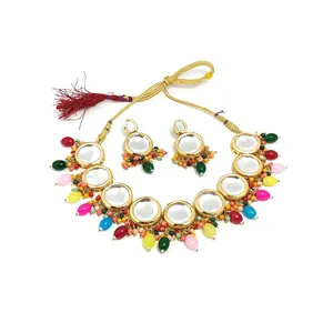 Ensemble de bijoux Kundan multicolores, collier à une seule couche et boucles d'oreilles avec placage or 18 carats pour mariage - Product Image 4