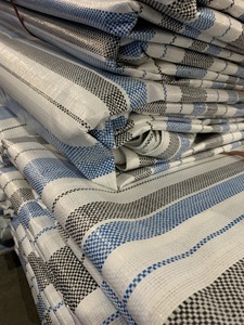 Couverture de bâche pour couvrir camion, voiture, moto, meilleur prix usine du Vietnam, lignes à rayures de couleur 2 faces en balles - Product Image 3