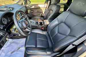 2024 GTS Twin Turbo V6 AWD Sport Chrono Package Euro IV Mayormente sin modificar Volante a la izquierda Cuero Transmisión manual/automática - Product Image 2