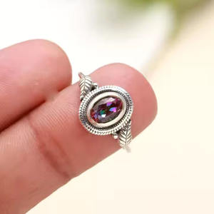 Bague en argent sterling 925 avec topaze mystique taille ovale, sertie dans un cadre romantique, motif feuille, pour mariage, fiançailles ou soirée pour femmes - Product Image 4