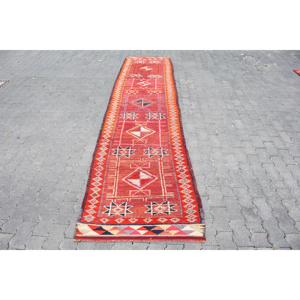 พรมขนาด 2.7x12.2 ฟุต, พรมแบบ Runner สไตล์ตุรกี, พรมลายจุดสีแดง Herki - Product Image 1