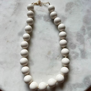 Colgante de Resina Ecológica de Lujo con Forma de Ángel Personalizada, Joyería Brillante para Ocasiones Especiales - Product Image 1