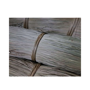 Tapis tissé fabriqué à la main en jonc de mer durable pour une utilisation intérieure et extérieure Choix écologique durable