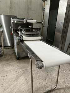 Garantie 1 an, machine à façonner la pâte à 3 convoyeurs, boulangerie vietnamienne, moteur électrique 750W, 220V/380W, 1750x500x1050 (DxRxC) - Product Image 3