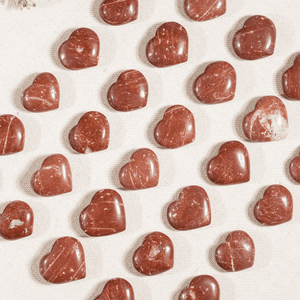 Mini Corazones de Jaspe Rojo Semipreciosos en Oferta para Decoración de Amor Verdadero y Meditación - Product Image 4