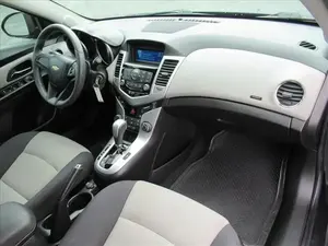 Usado 2015 Chevrolet Cruze LS - Product Image 2