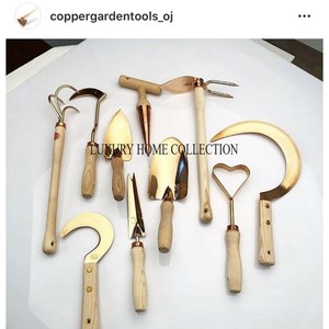 Ensemble d'outils de foyer en acier de qualité industrielle avec poignées en caoutchouc antidérapantes pour un contrôle sûr et sécurisé des bûches en plein air - Product Image 6