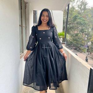 Vestido Maxi étnico Vintage para mujer, vestido largo fluido con gradas a la moda, Diseño de manga abullonada, ideal para uso diario y de ocasión - Product Image 2