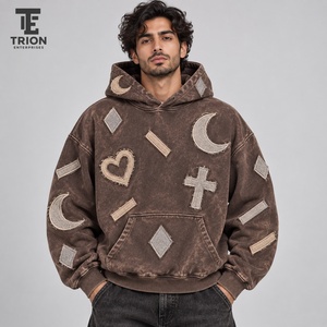Sudadera con capucha para hombre con efecto acid wash y bordado, combina textura de inspiración vintage y bordado moderno para un estilo relajado y a la moda. - Product Image 5