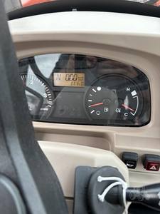 KUBOTA M6060D 4WD Mini tracteur agricole 70HP Massey Engine 4x4 Type d'entraînement Les principales caractéristiques comprennent la pompe et la boîte de vitesses - Product Image 6