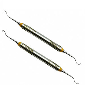 Removedor de Cálculos Dentales Posteriorales Montana Jack Sickle Scaler, Instrumento Dental de Acero Inoxidable, Manual, Ergonómico, para Periodoncia - Product Image 1