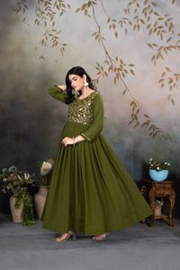 El último diseñador de moda Festival Wear Faux Georgette con bordado Zari Lentejuelas Trabajo Diseñador Vestido Proveedor de India - Product Image 2