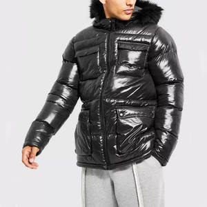 Blouson matelassé noir brillant de luxe pour homme, veste d'hiver chaude avec capuche en fausse fourrure amovible et poches utilitaires, blousons matelassés - Product Image 4