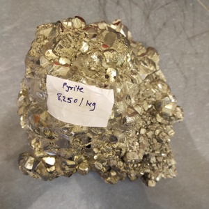 Amas de Pyrite naturelles de qualité supérieure, spécimen de mousse sans Pyrite Druzy pour décoration de la maison, pierre précieuse polie, Style de pierre populaire - Product Image 3