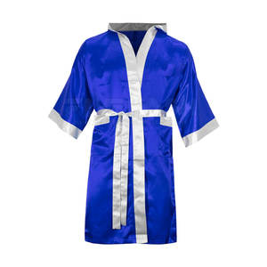 Batas de Boxeo con Capucha y Logotipo de Marca Personalizado |   Bata de boxeo larga con capucha - Product Image 2