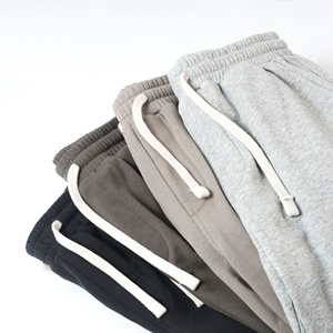Pantalones Cortos Deportivos Transpirables de Malla Sólida para Hombre con Bolsillo Lateral y Cintura con Cordón, Ropa Deportiva de Secado Rápido - Product Image 4