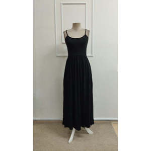 Robe longue en viscose pour femme, à bretelles, col rond, avec fente avant et détail poche, 36290 - Noir - Product Image 5