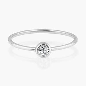 Anillo de Compromiso y Matrimonio Unisex de Plata de Ley 925 Chapado en Oro de 14k con Bisel Solitario, Diseño Minimalista Más Vendido - Product Image 2