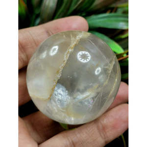 Sphère/boule de pierre de quartz clair naturel incroyablement magnifique - Énergie/Reiki/Thérapie par cristaux - Diamètre de 2 pouces (5 cm) et 160 g (0,35 lb) - - Product Image 3