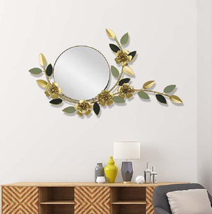 Miroir papillon élégant avec accent doré, parfait pour apporter un mouvement fantaisiste, un luxe inspiré de la nature dans votre espace - Product Image 4