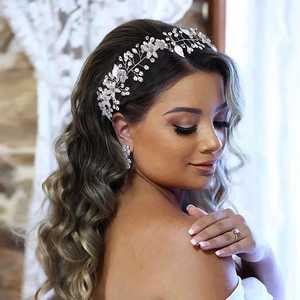 ที่คาดผมคริสตัลสีเงินของ Bridella BHP236-S ประดับพลอยเทียมและไข่มุก-ใส่สบายสำหรับงานพรอมงานแต่งงานและงานที่เป็นทางการ - Product Image 5