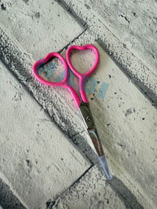 Tijeras de Bordado Profesionales de Acero Inoxidable con Forma de Corazón, Tijeras de Tejer al por Mayor, Tijeras de Alta Calidad para Cortar Hilo - Product Image 6