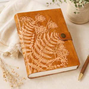 Journal en cuir personnalisé, carnet fait main sur mesure, agenda illustré de plantes botaniques, cadeau inspiré de la nature pour lui et elle - Product Image 3