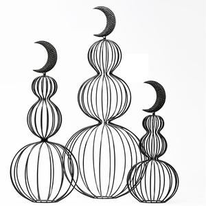 Pieza Decorativa Árabe Moderna con Intrincado Patrón Islámico y Construcción Metálica Refinada - Product Image 2