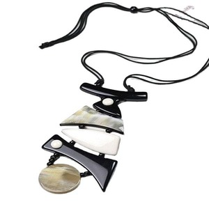 Edición limitada, collar de cuerno de estilo religioso único, diseño de declaración de animales, artesanías naturales exclusivas, joyería de cuerno pulido raro - Product Image 2